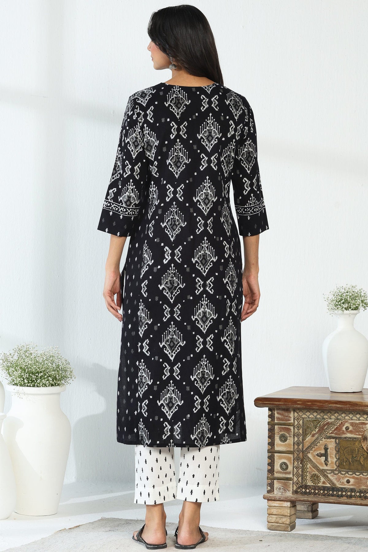 Surplus: Mumtaz Farhin Sanganeri Kurta
