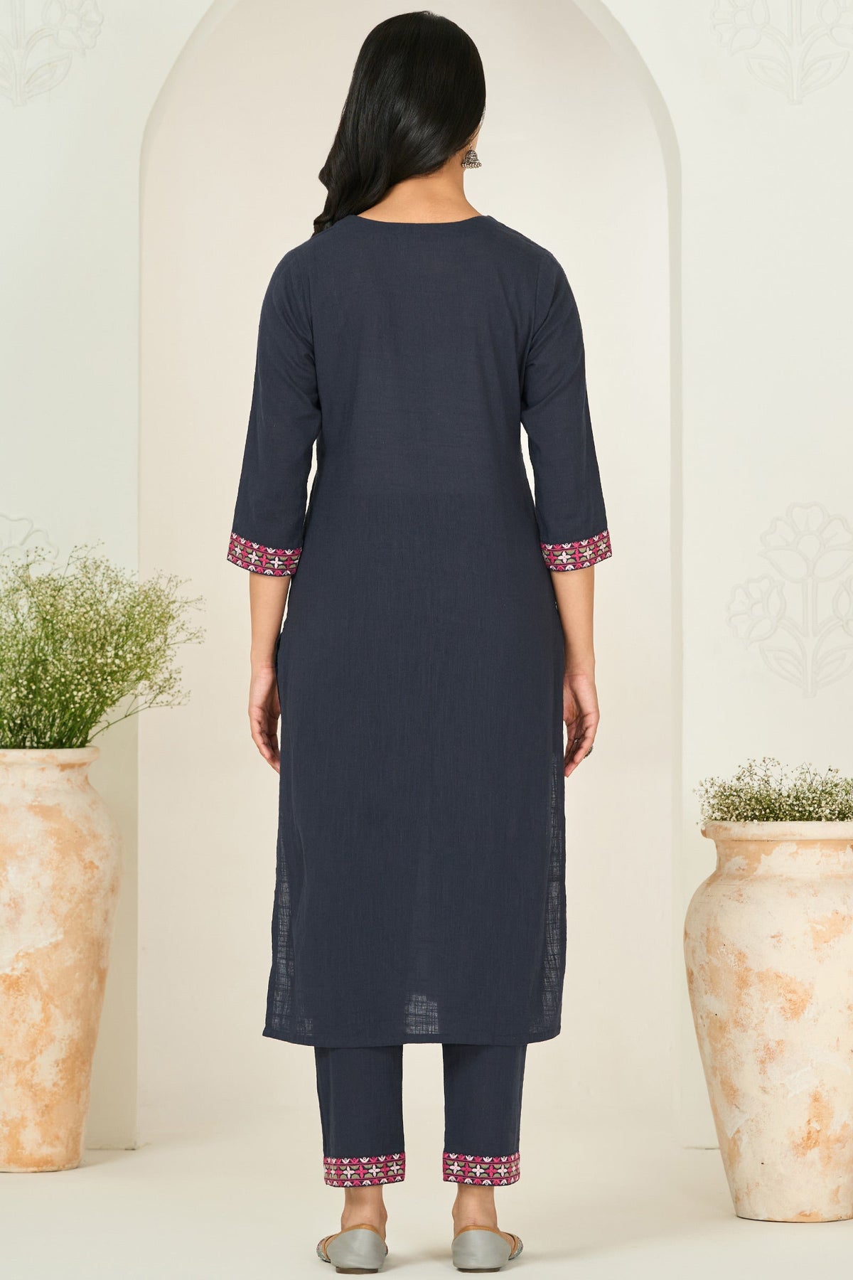 Surplus: Mehraab Sneha Kurta