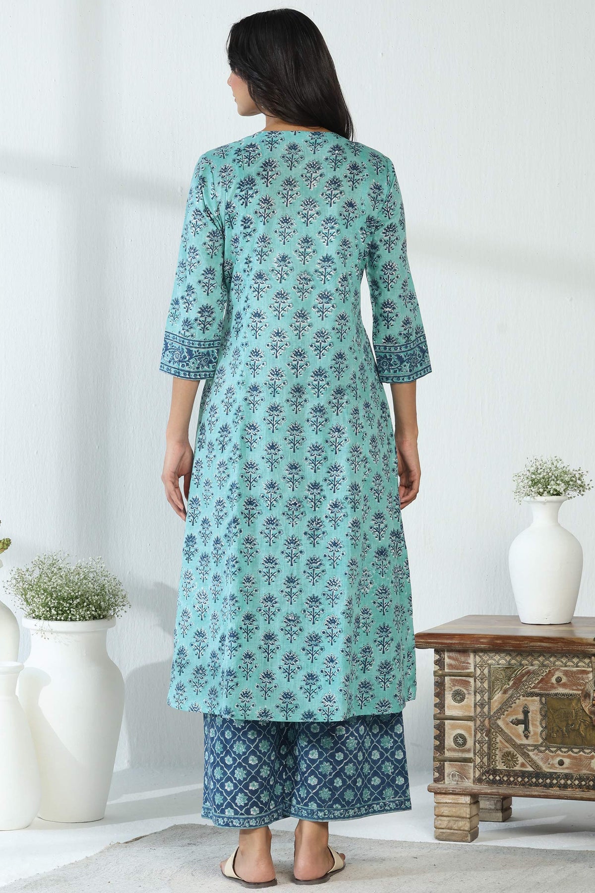 Neelofar Sureena Sanganeri Kurta
