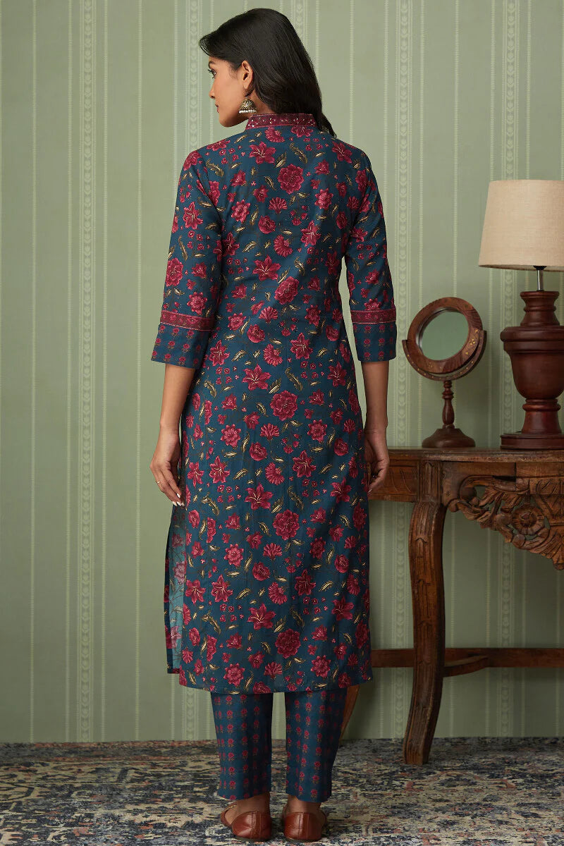 Mahnoor Saira Kurta