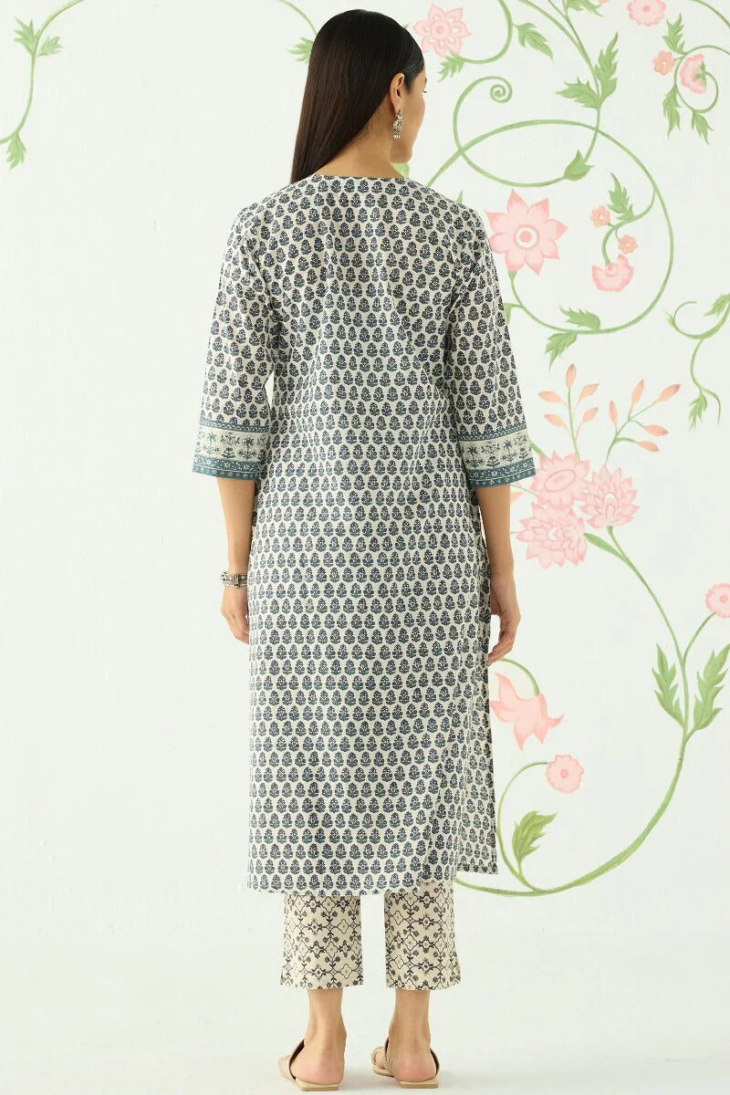 Surplus: Nazm Saira Sanganeri Kurta