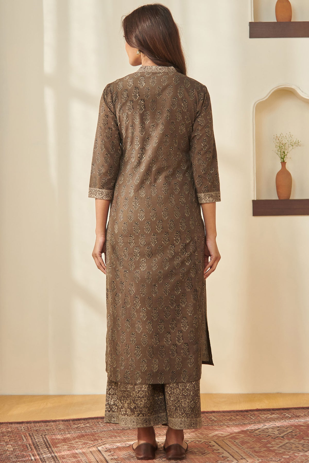 Surplus: Sehra Zaira Akola Kurta