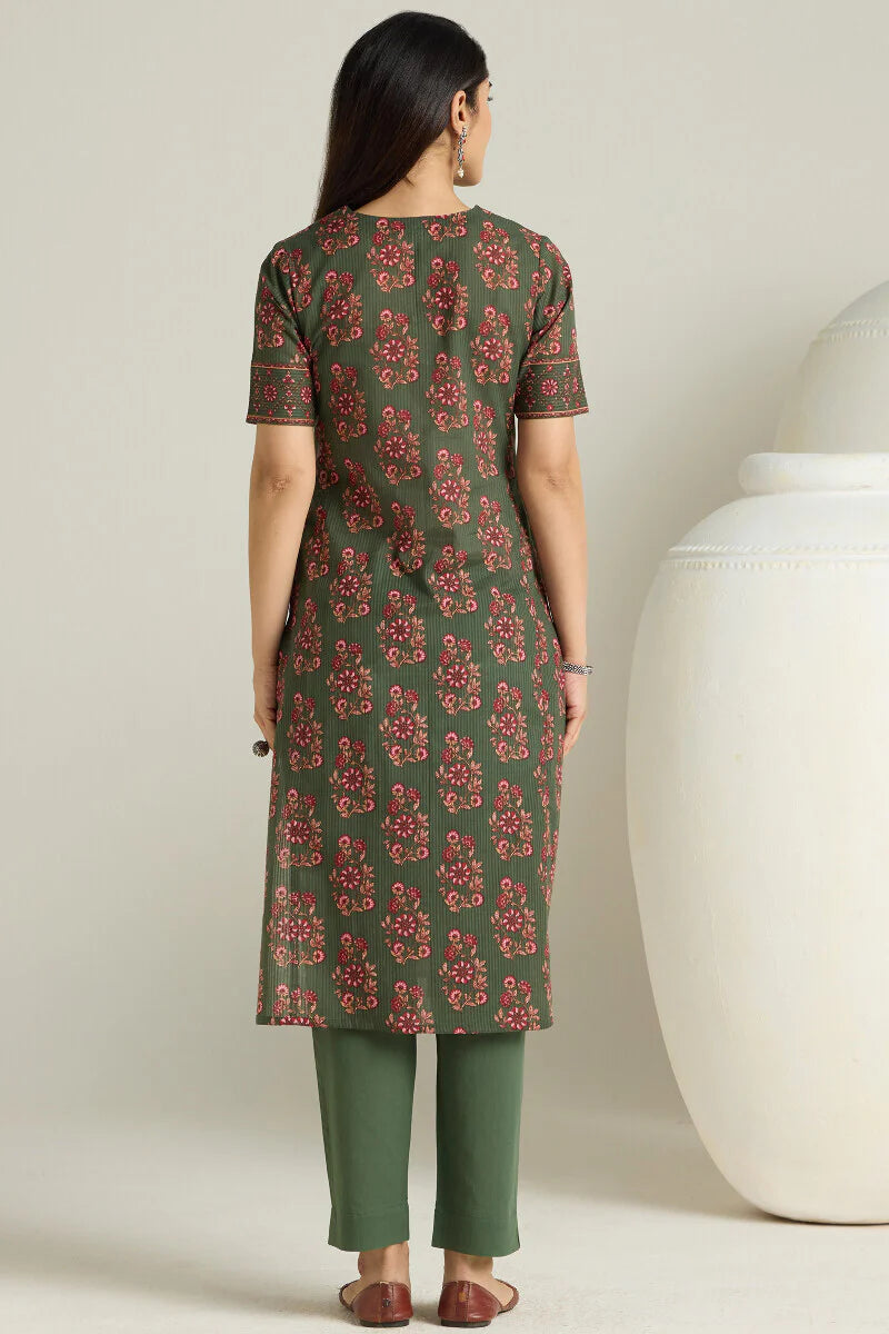 Surplus: Gulraiz Jia Kurta