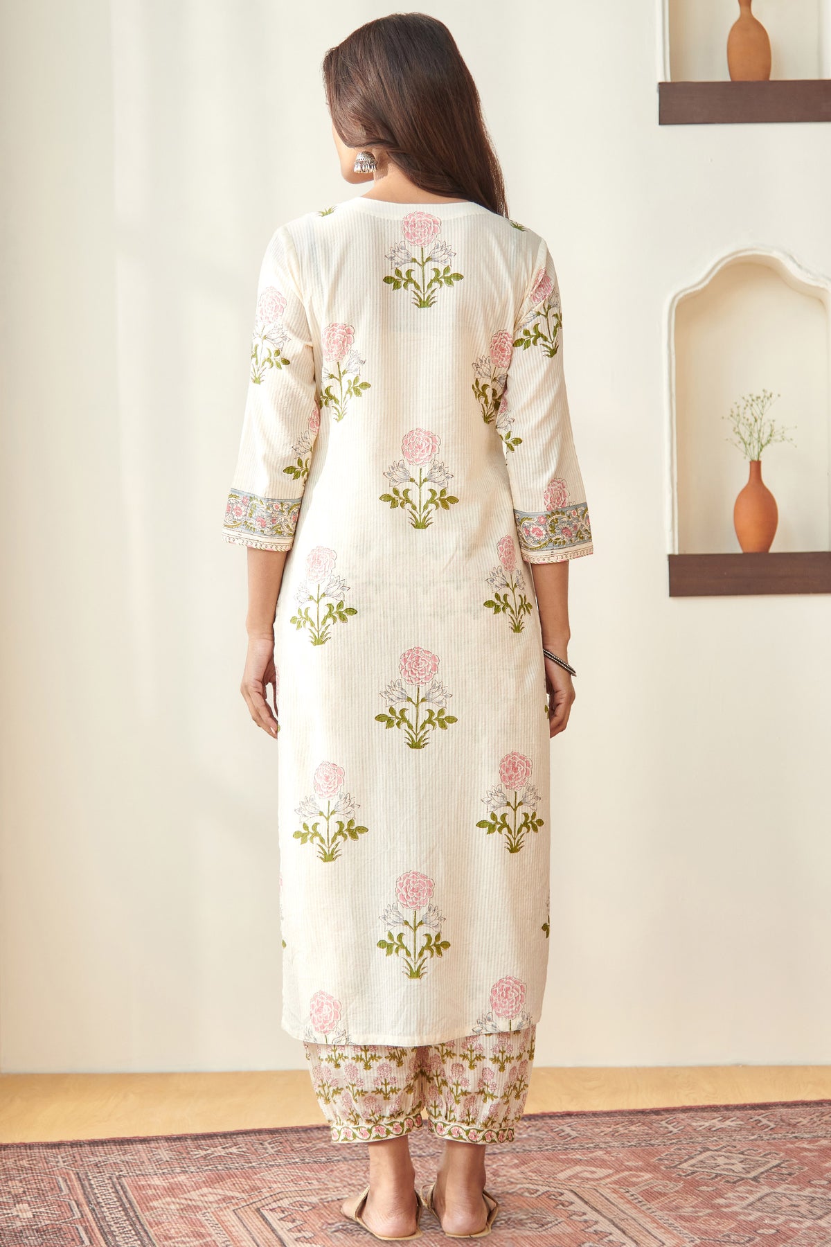 Nasrine Saba Sanganeri Kurta