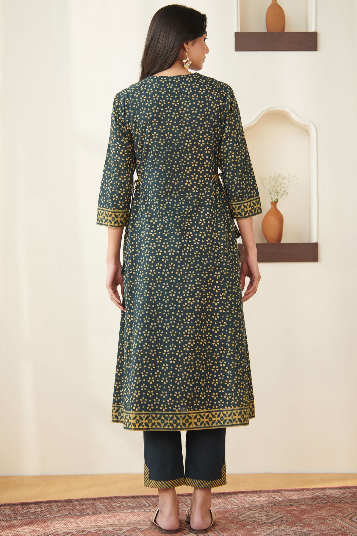 Sehra Nikhat Kurta