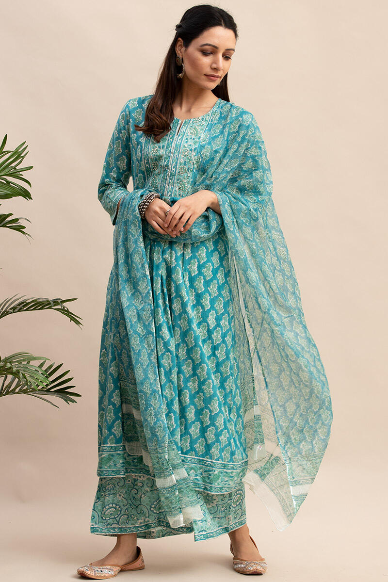 Anahita Naira Kurta