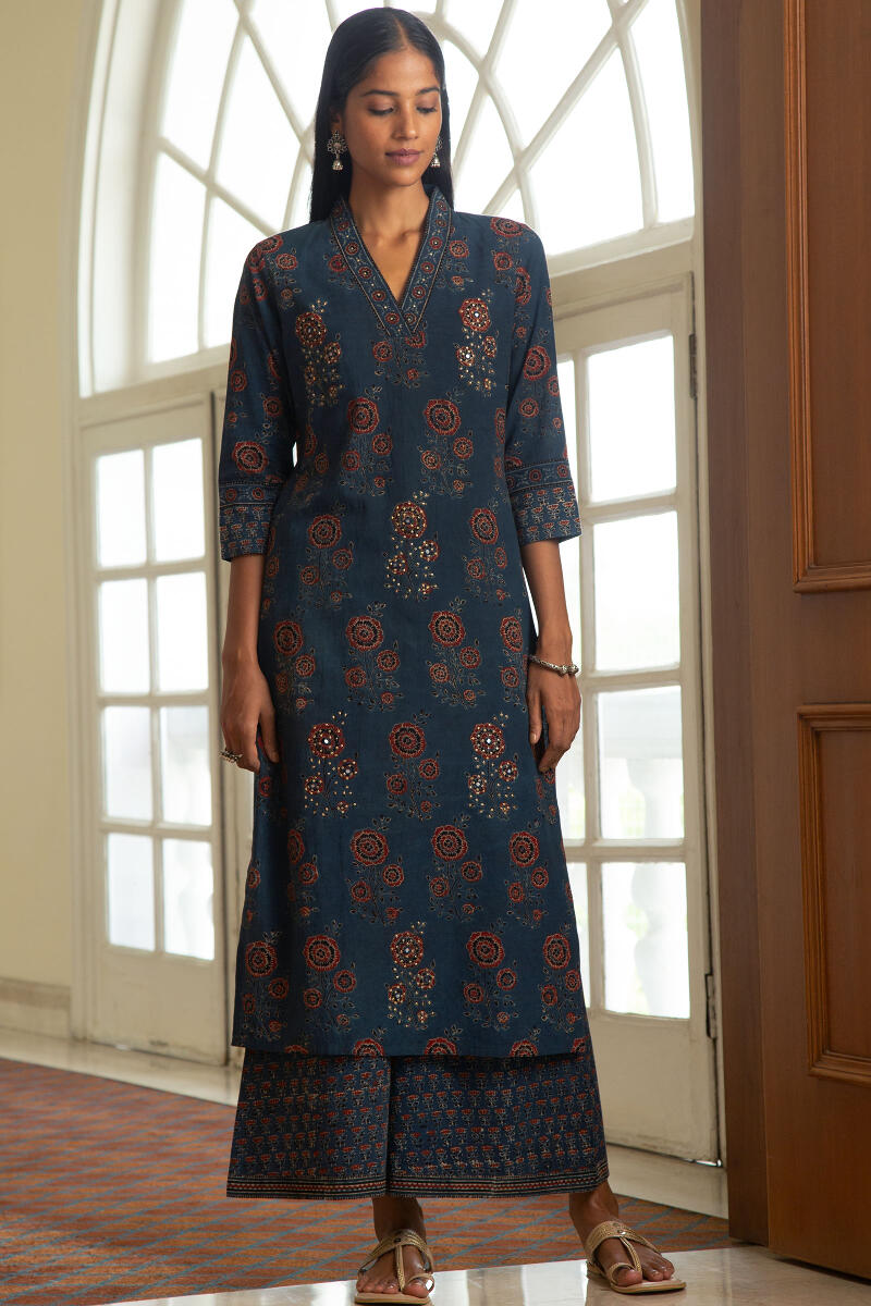 Sehra Zafina Ajrak Kurta
