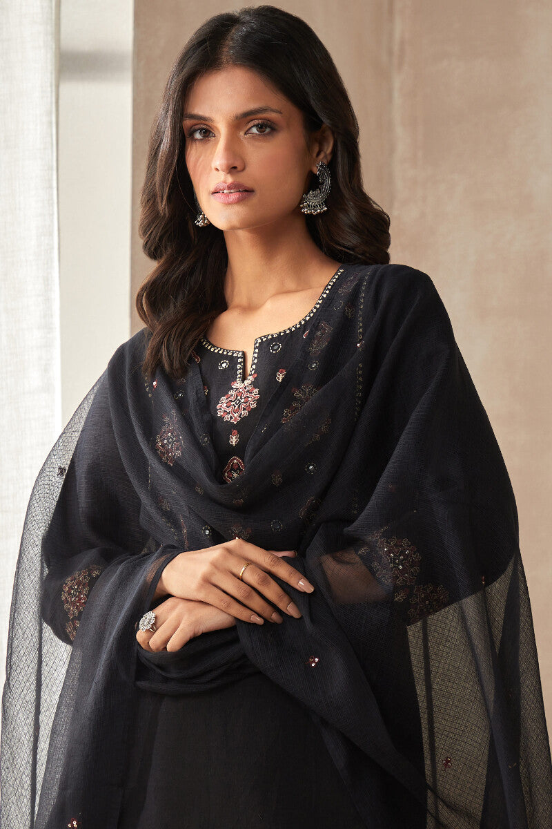 Roza Rumaisa Kota Dupatta