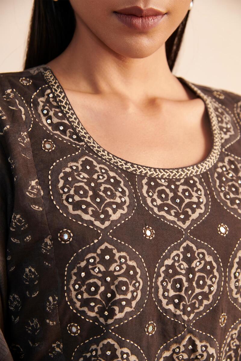 Sehra Meher Akola Kurta