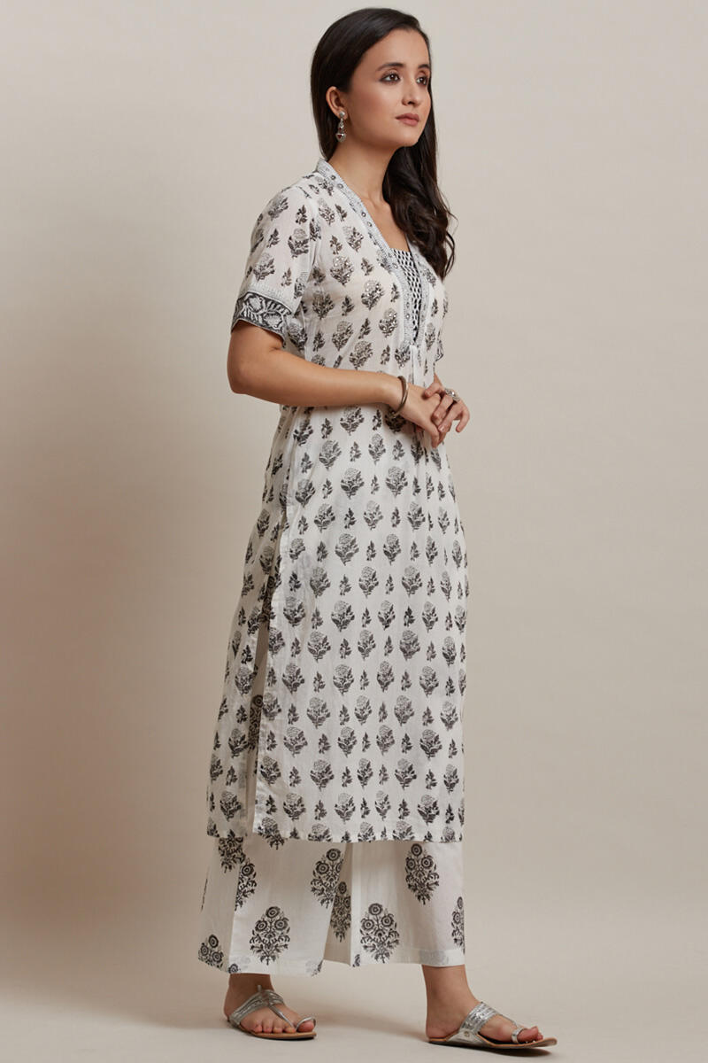 Mumtaz Nazia Kurta