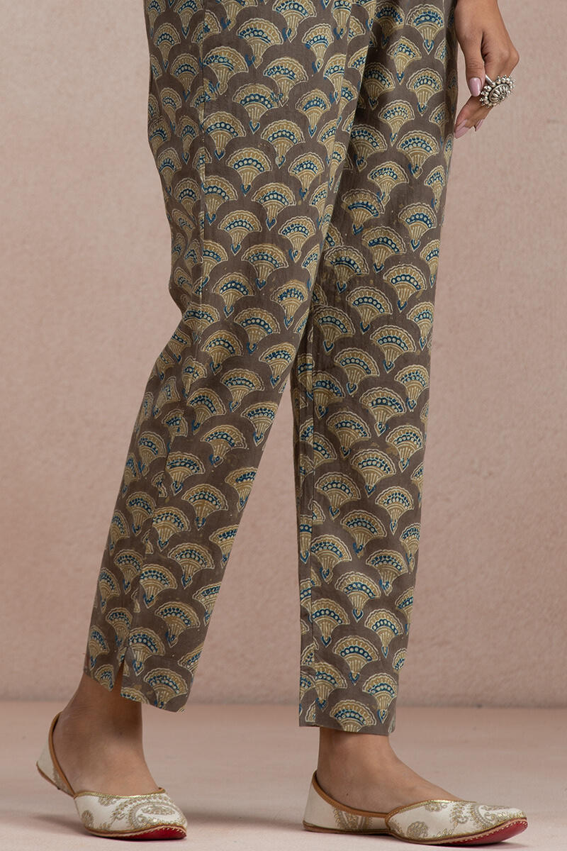 Rehnuma Kiara Ajrak Narrow Pants