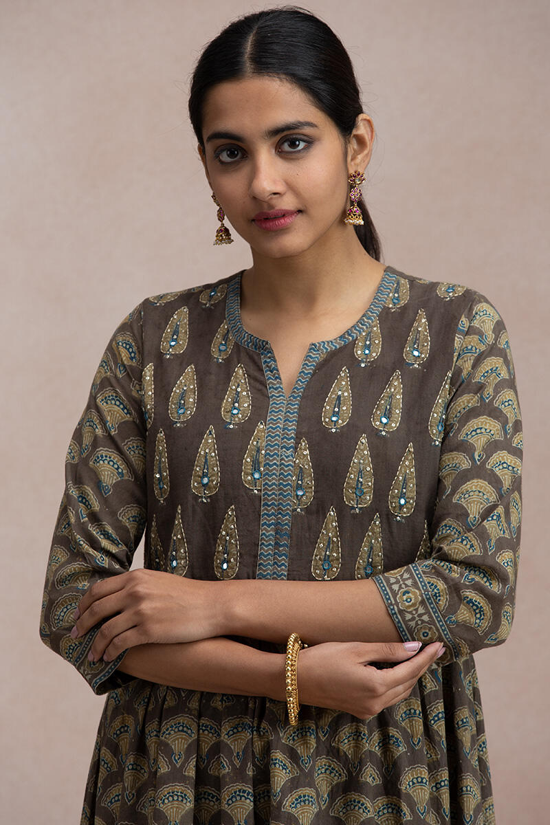 Rehnuma Farah Kurta