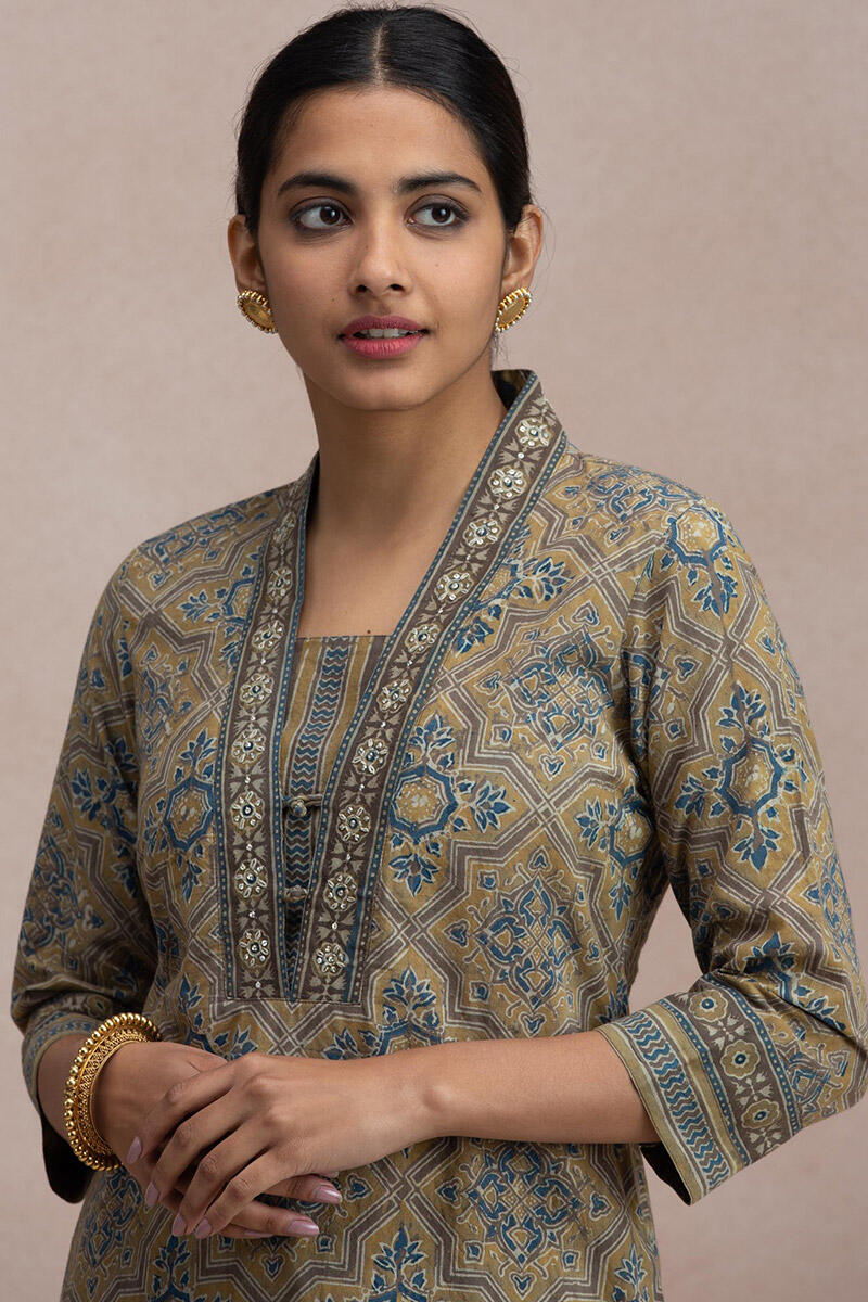 Rehnuma Fareena Kurta