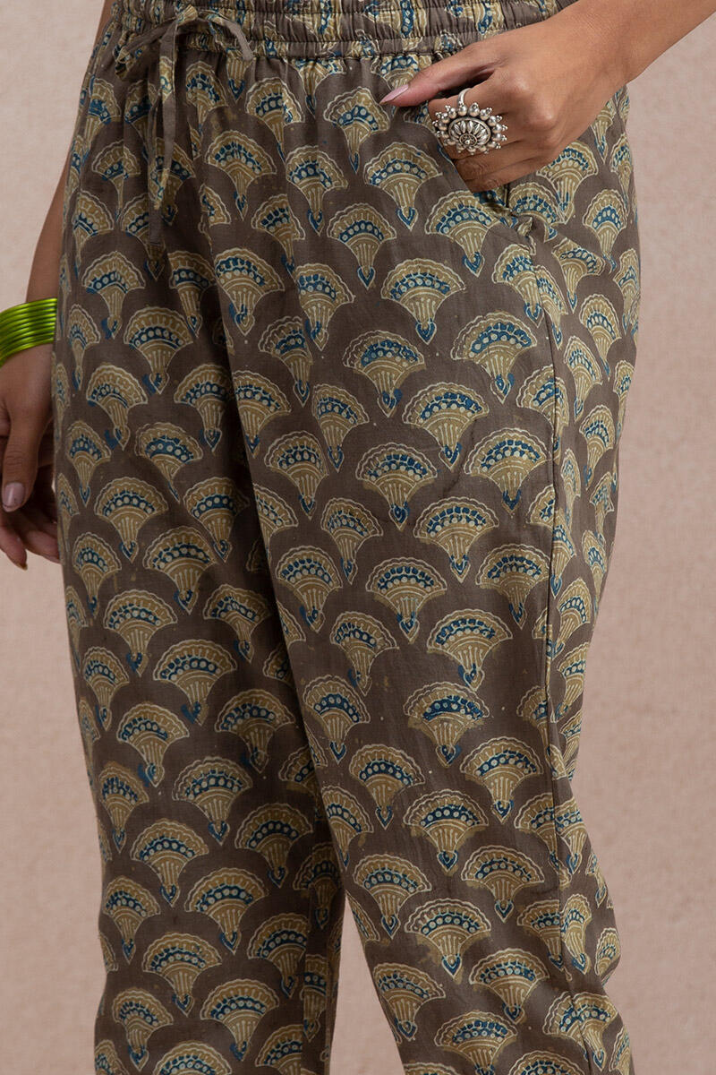 Rehnuma Kiara Ajrak Narrow Pants