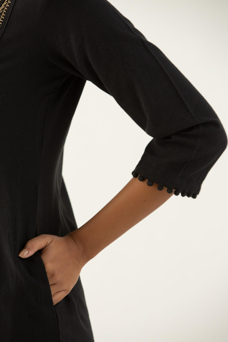 Kashida Maya Kurta