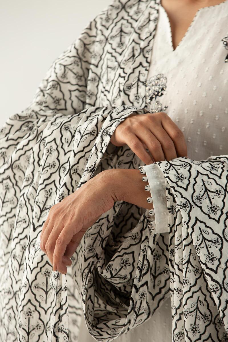 Mumtaz Mahira Dupatta