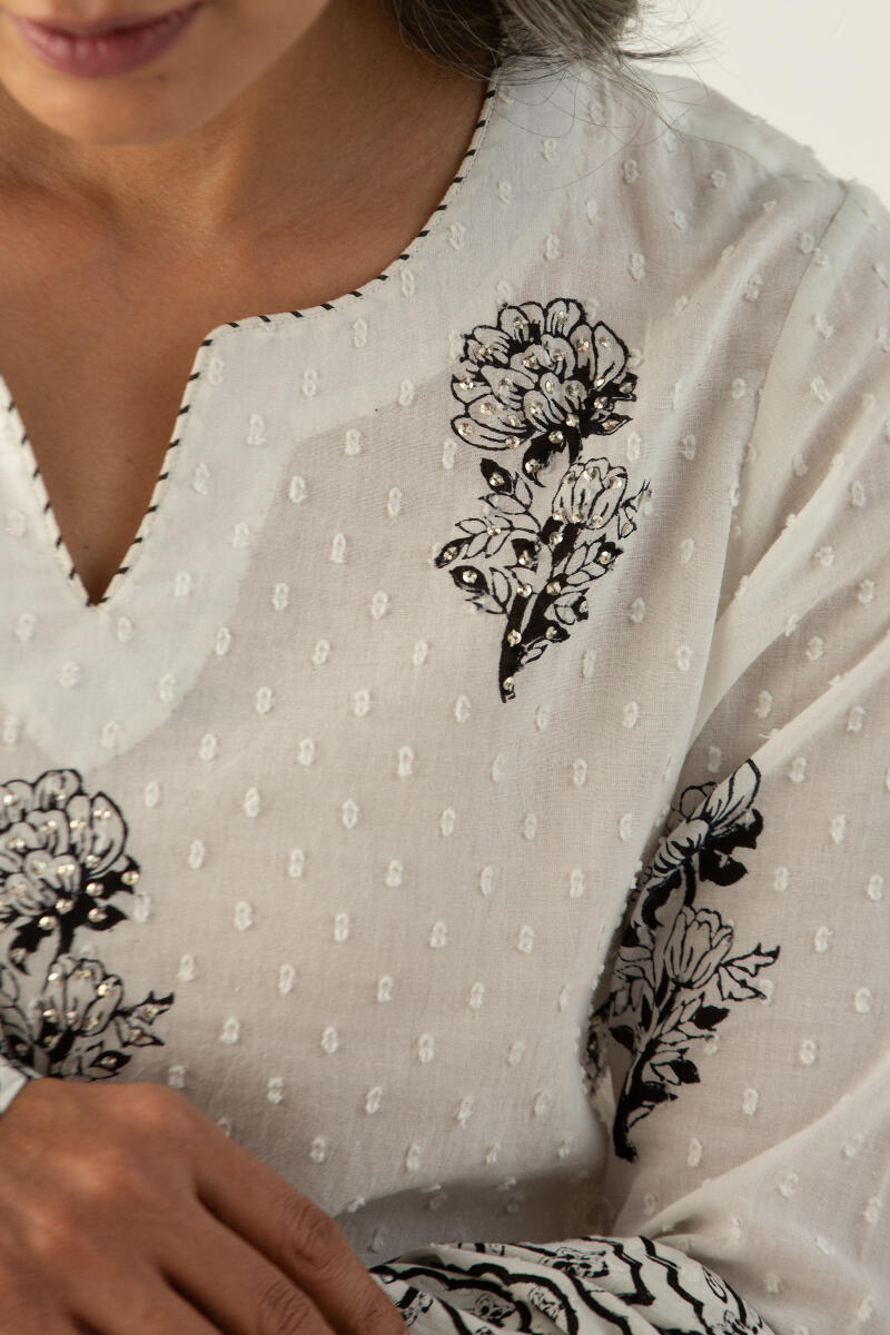 Mumtaz Mahira Kurta
