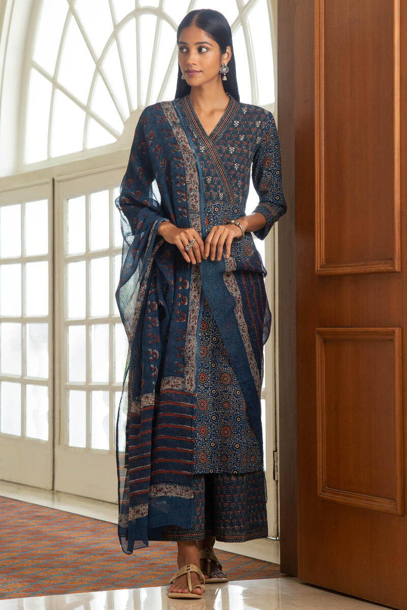 Sehra Mahek Ajrak Kurta