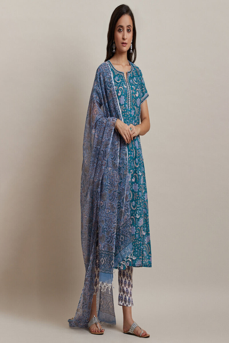 Guldasta Naira Kurta