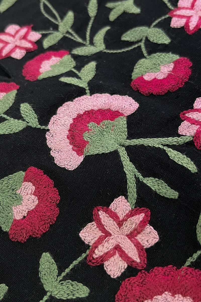 Surplus: Rosheen Nazneen Kurta