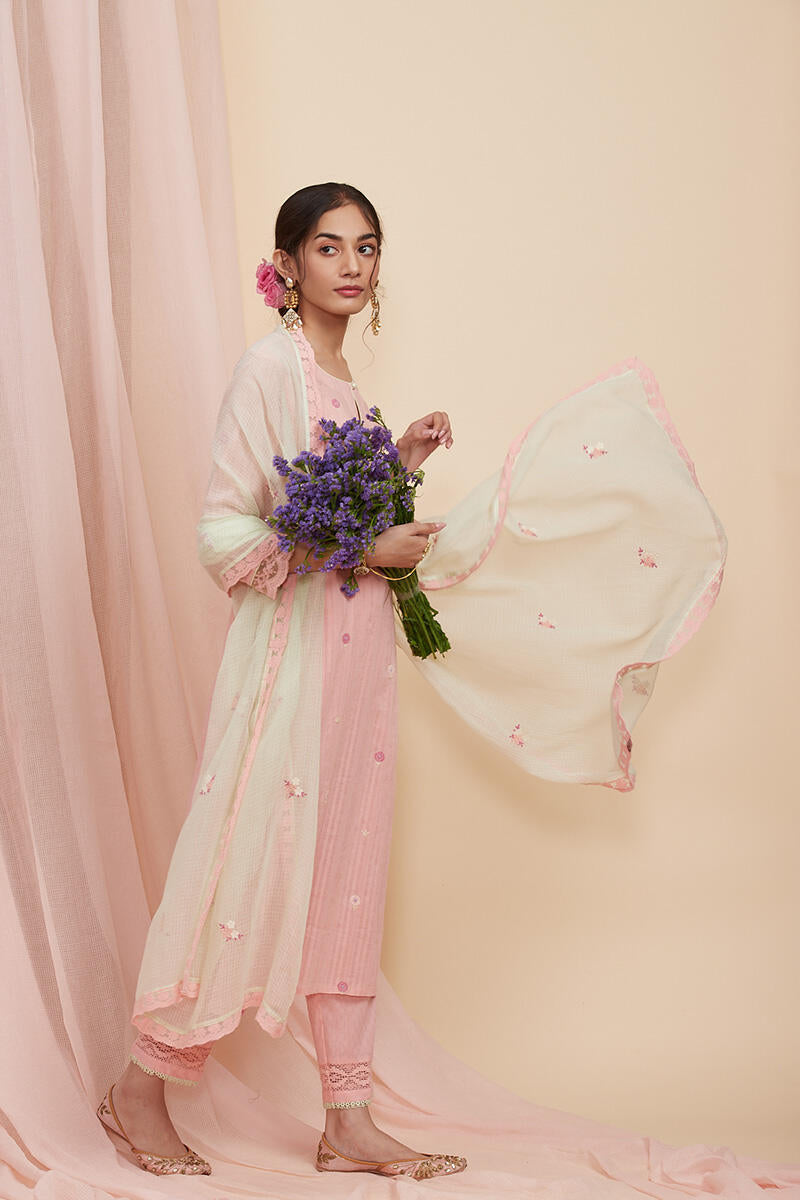 Gulnaz Ruhani Dupatta