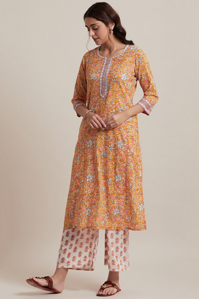 Gulzar Mehnaz Kurta