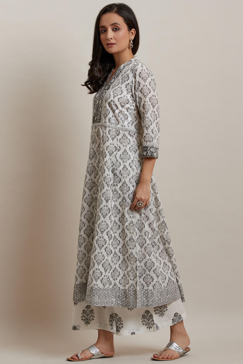 Mumtaz Farzana Kurta