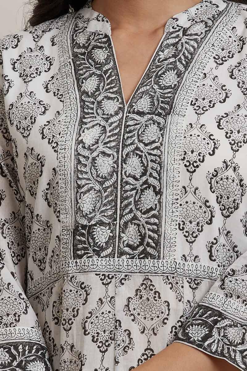 Mumtaz Farzana Kurta