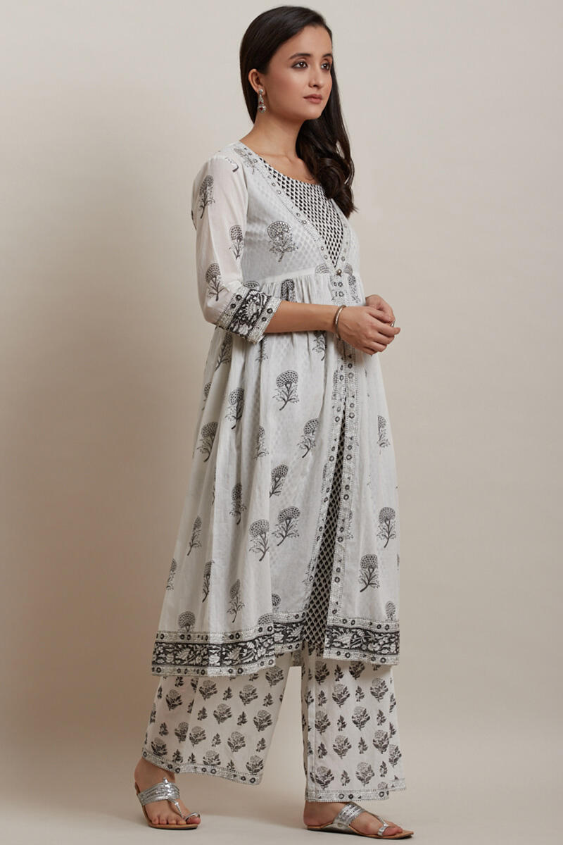 Mumtaz Sahana Kurta