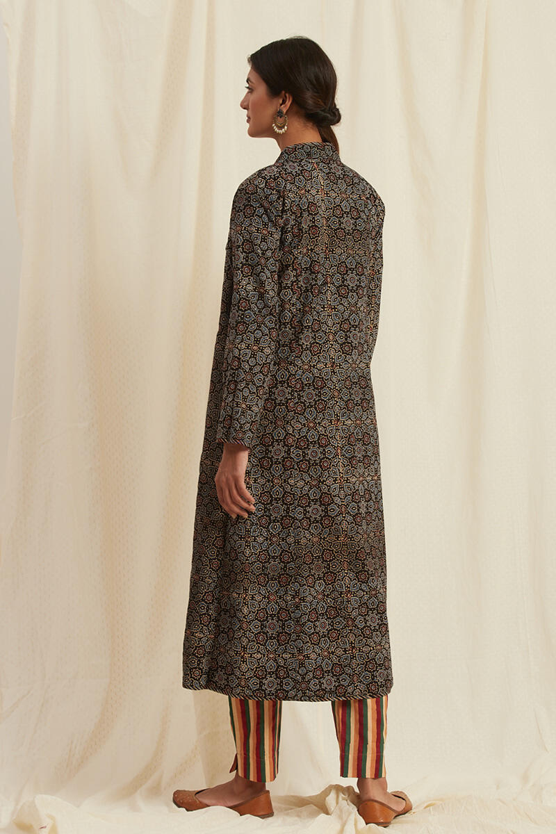Naadirah Zeinab Reversible Jacket