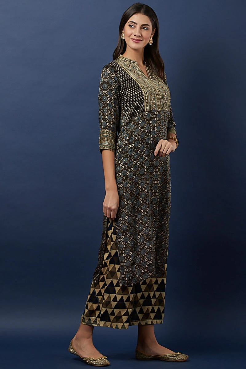Ajrak silk