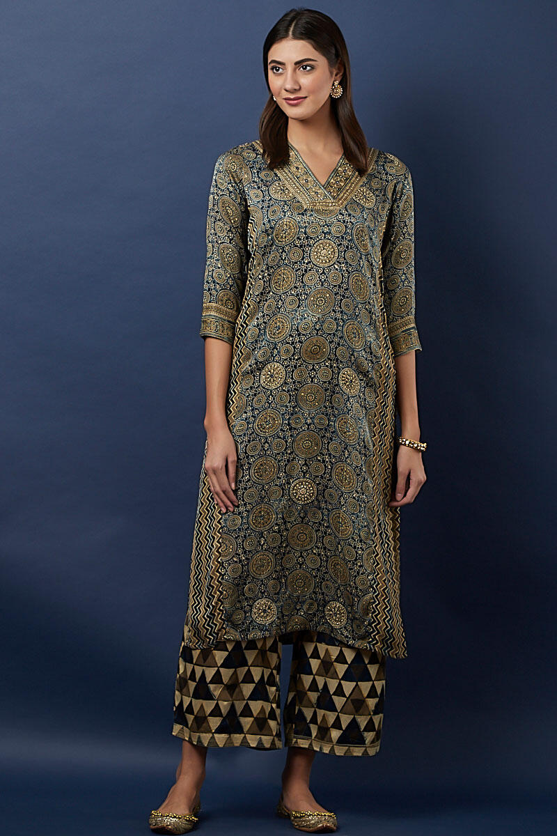 Ajrak silk