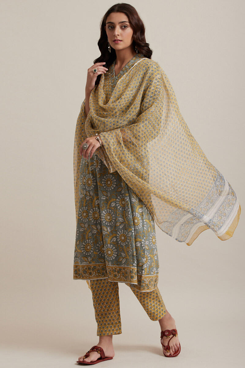 Nausheen Ruhi Kurta
