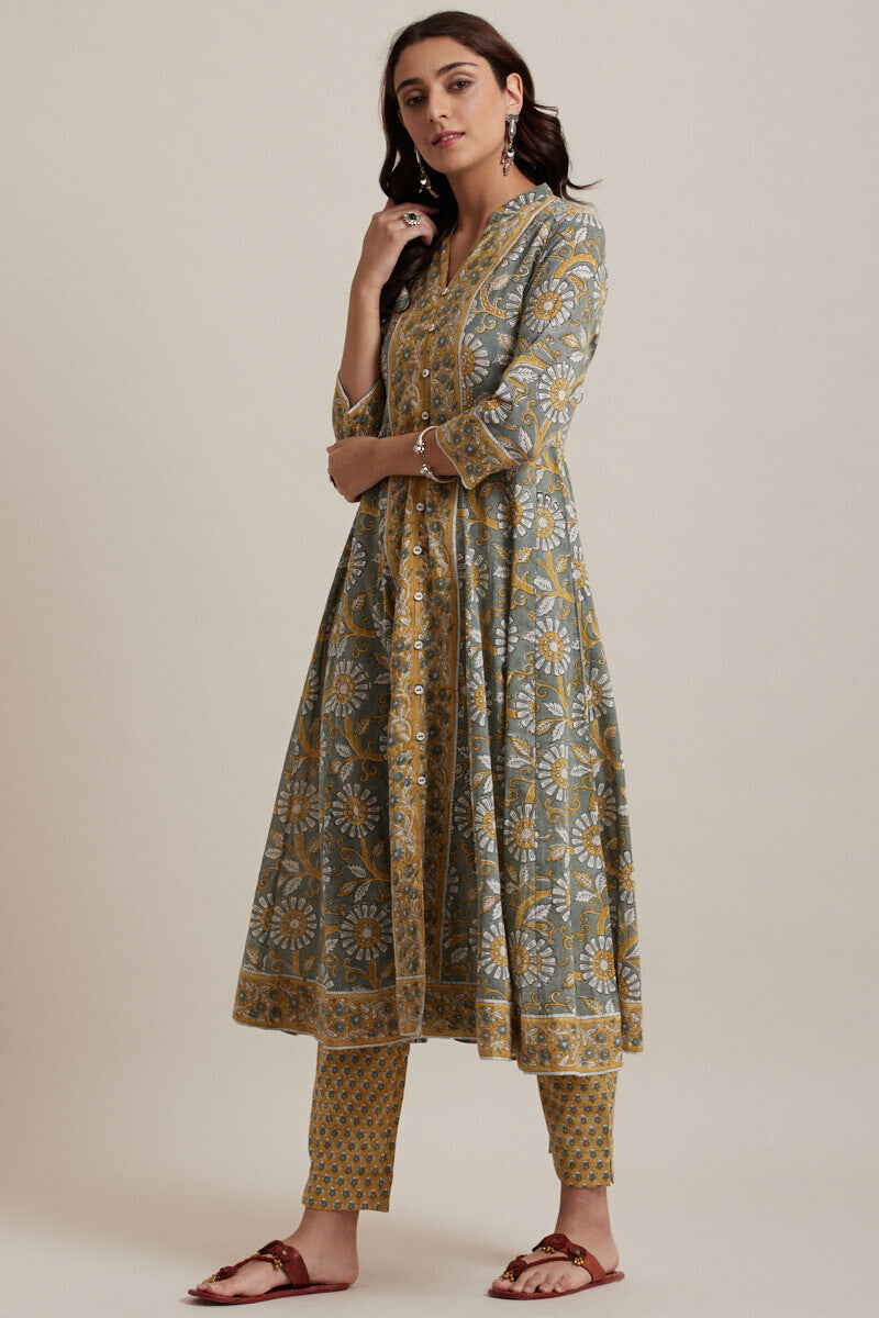 Nausheen Zabia Kurta