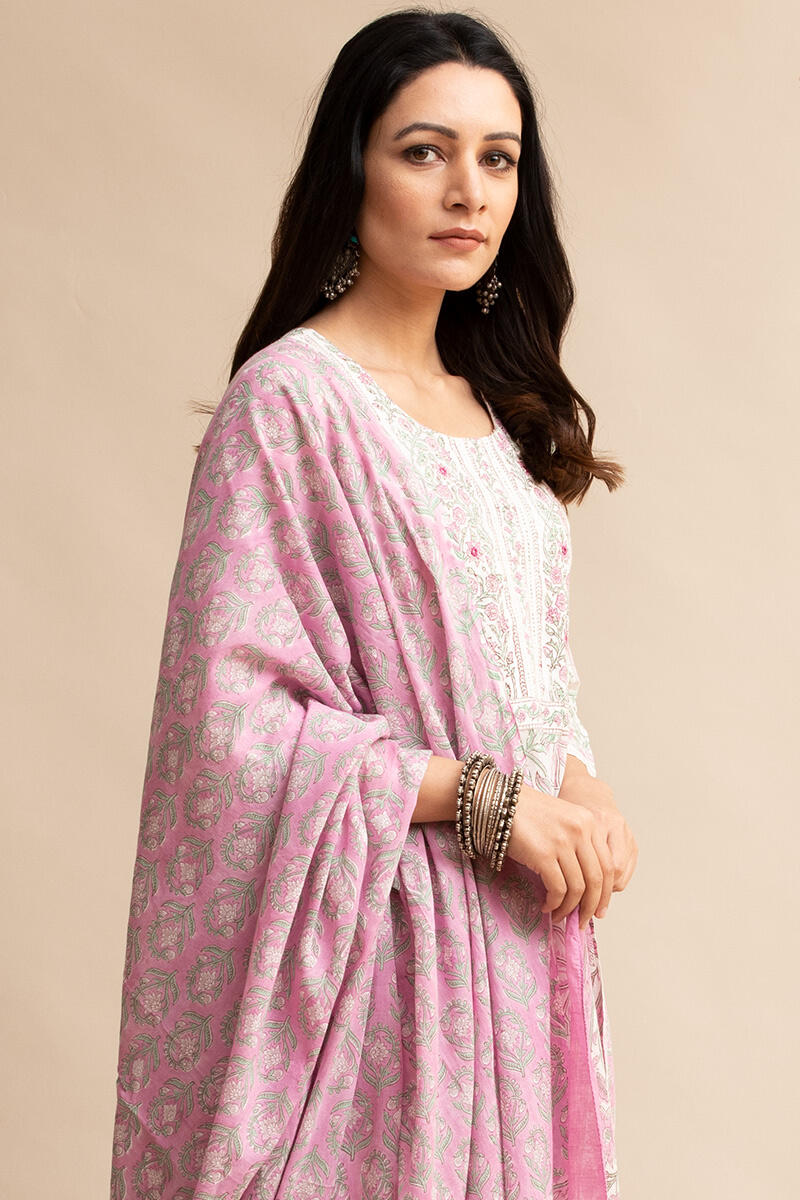 Roz Meher Nida Kurta