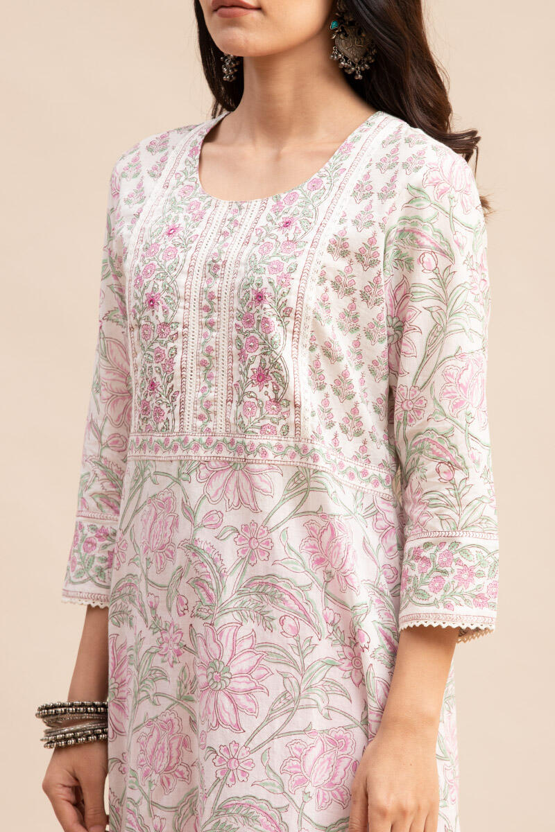 Roz Meher Nida Kurta