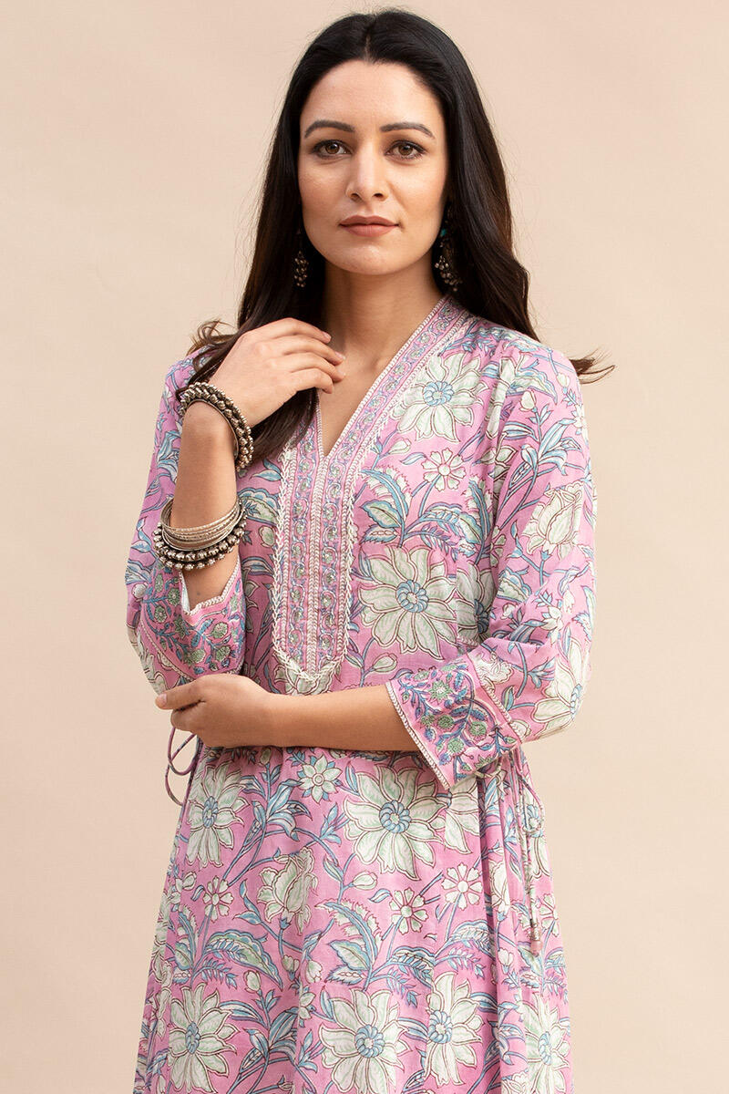 Roz Meher Nura Kurta
