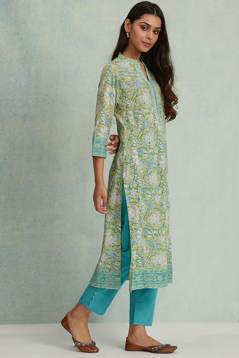 Roz Meher Shaima Kurta