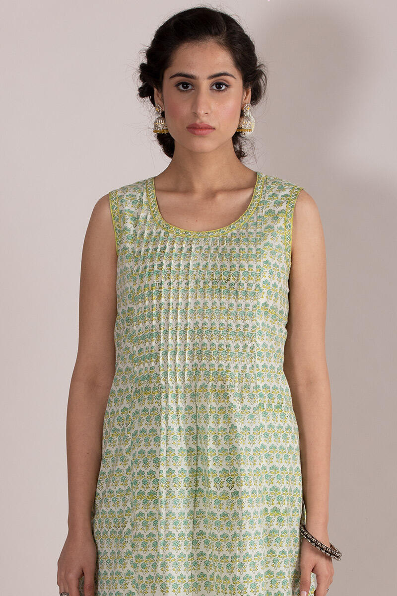 Roz Meher Zafeera Kurta