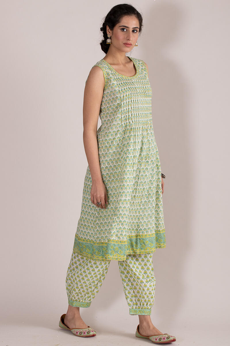 Roz Meher Zafeera Kurta