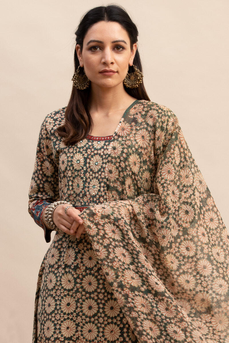 Sehra Mehreen Kurta