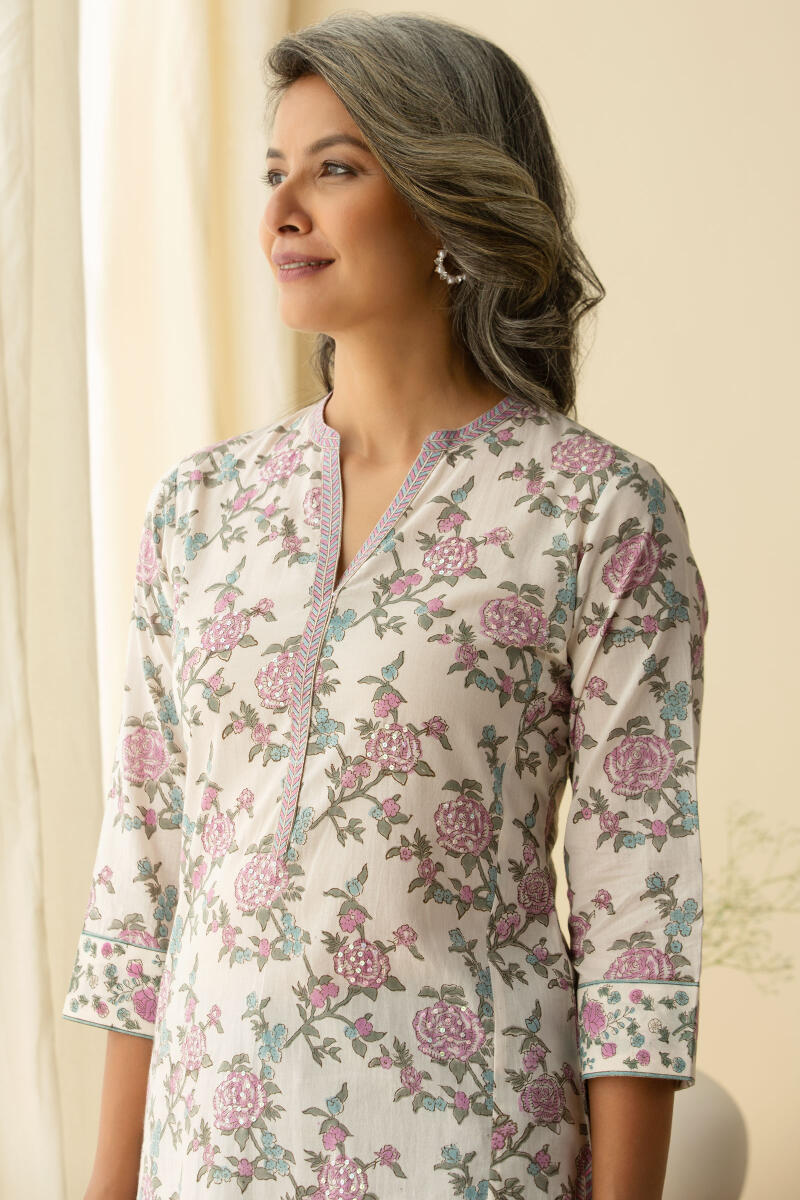 Gulbarg Samrina Kurta
