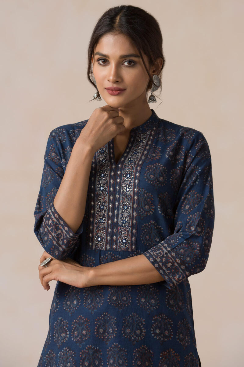 Sehra Faheema Kurta