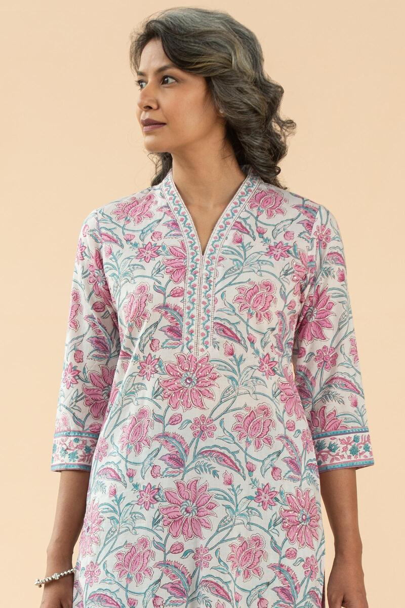 Gul Bano Seerat Kurta