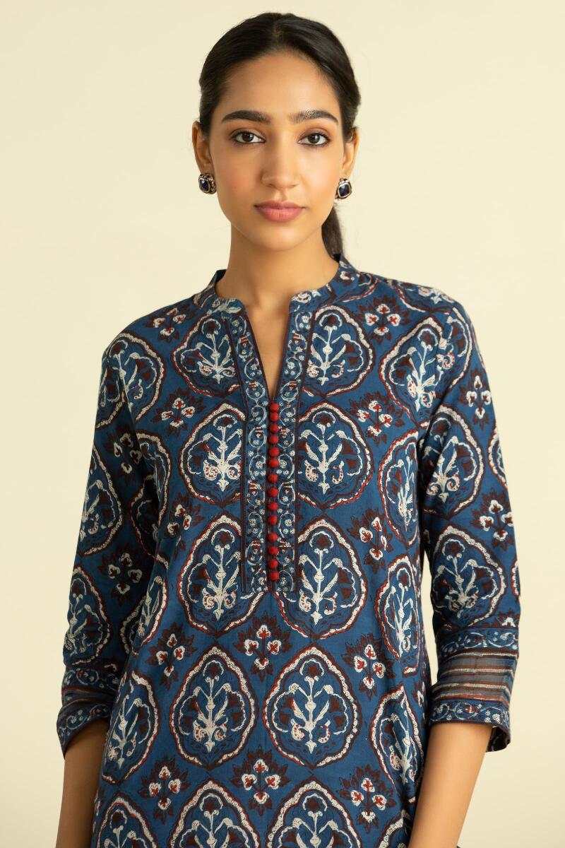 Sehra Fazeen Kurta