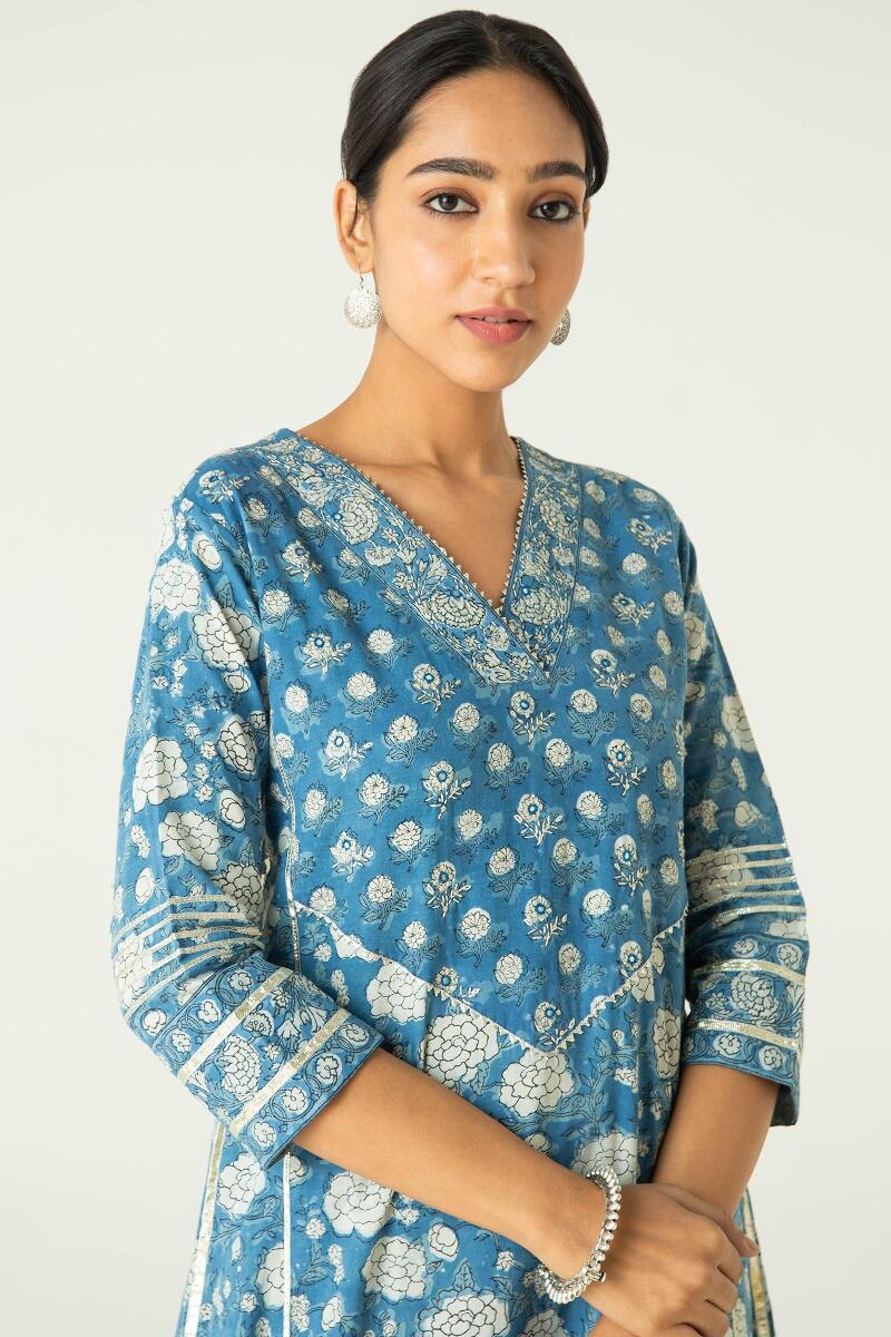 Noor Samrina Kurta