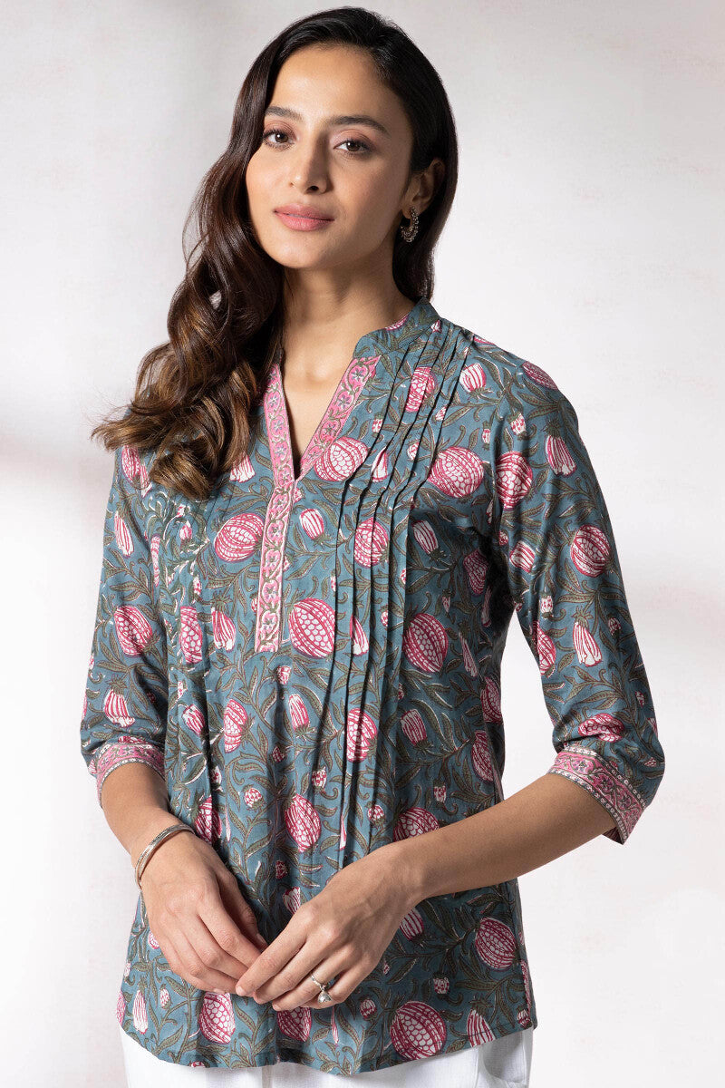 Gauhar Faizah Sanganeri Top