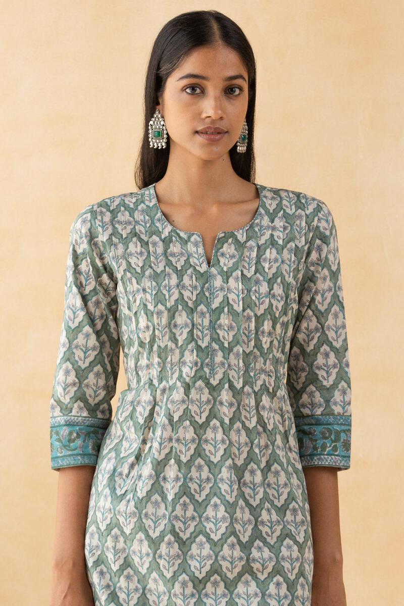 Zahira Maya Kurta