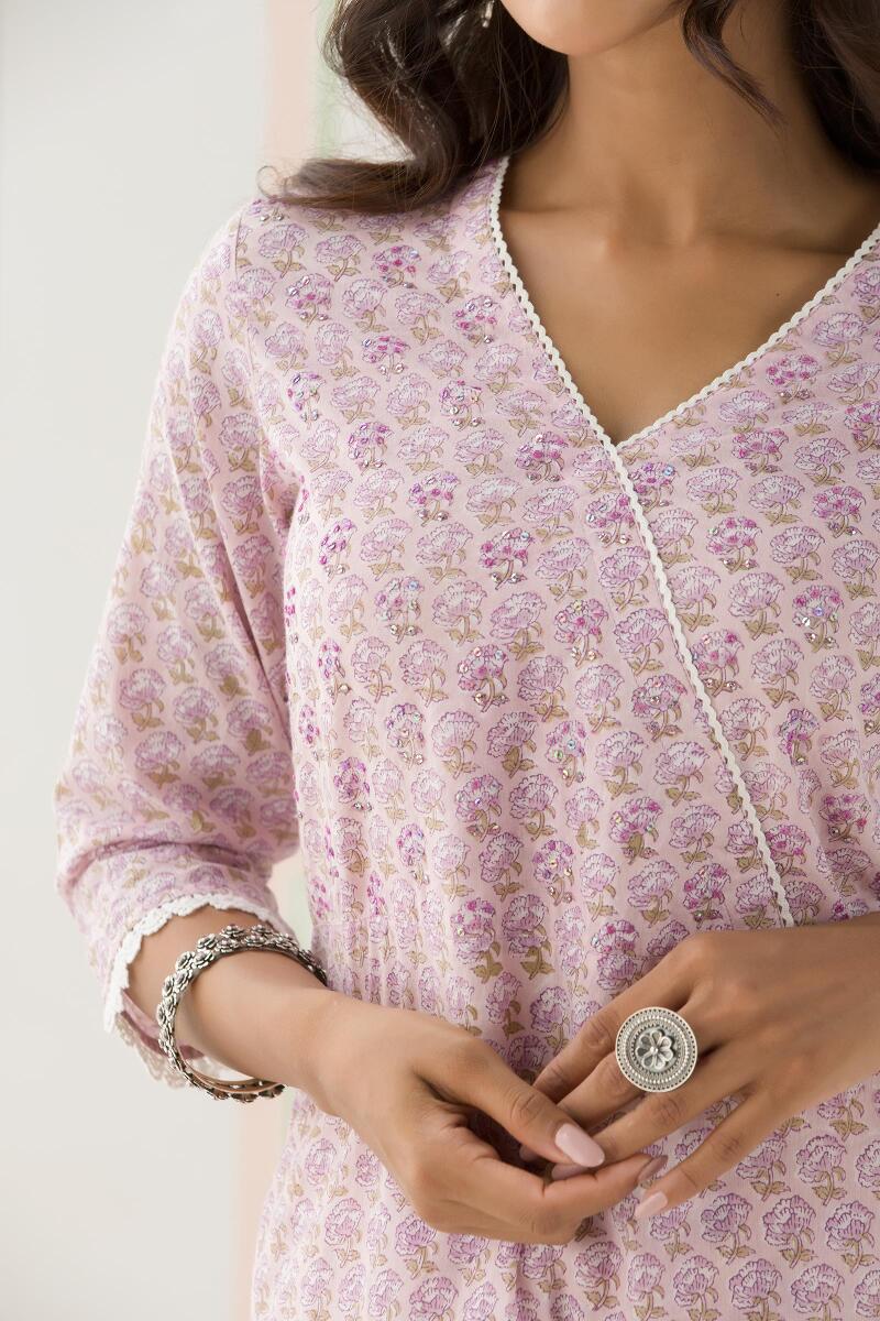 Gulbarg Nazma Kurta