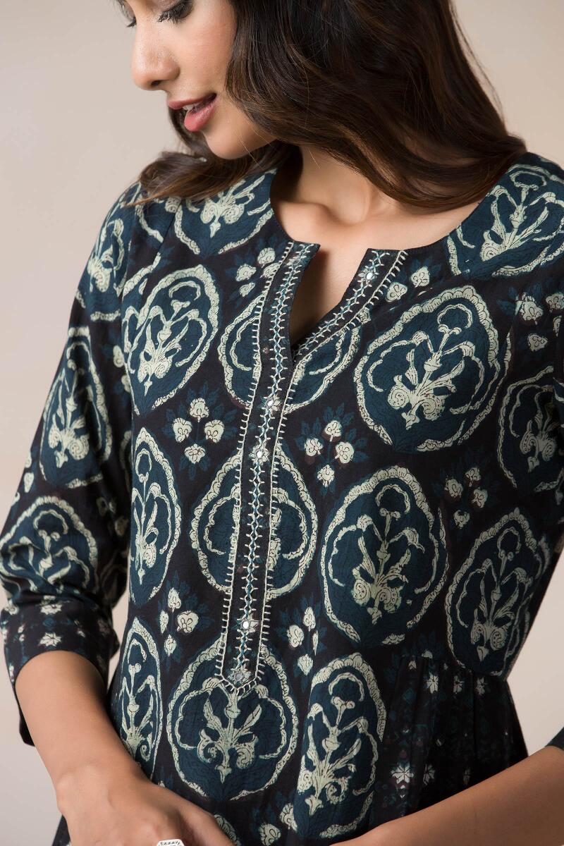 Sehra Maya Kurta